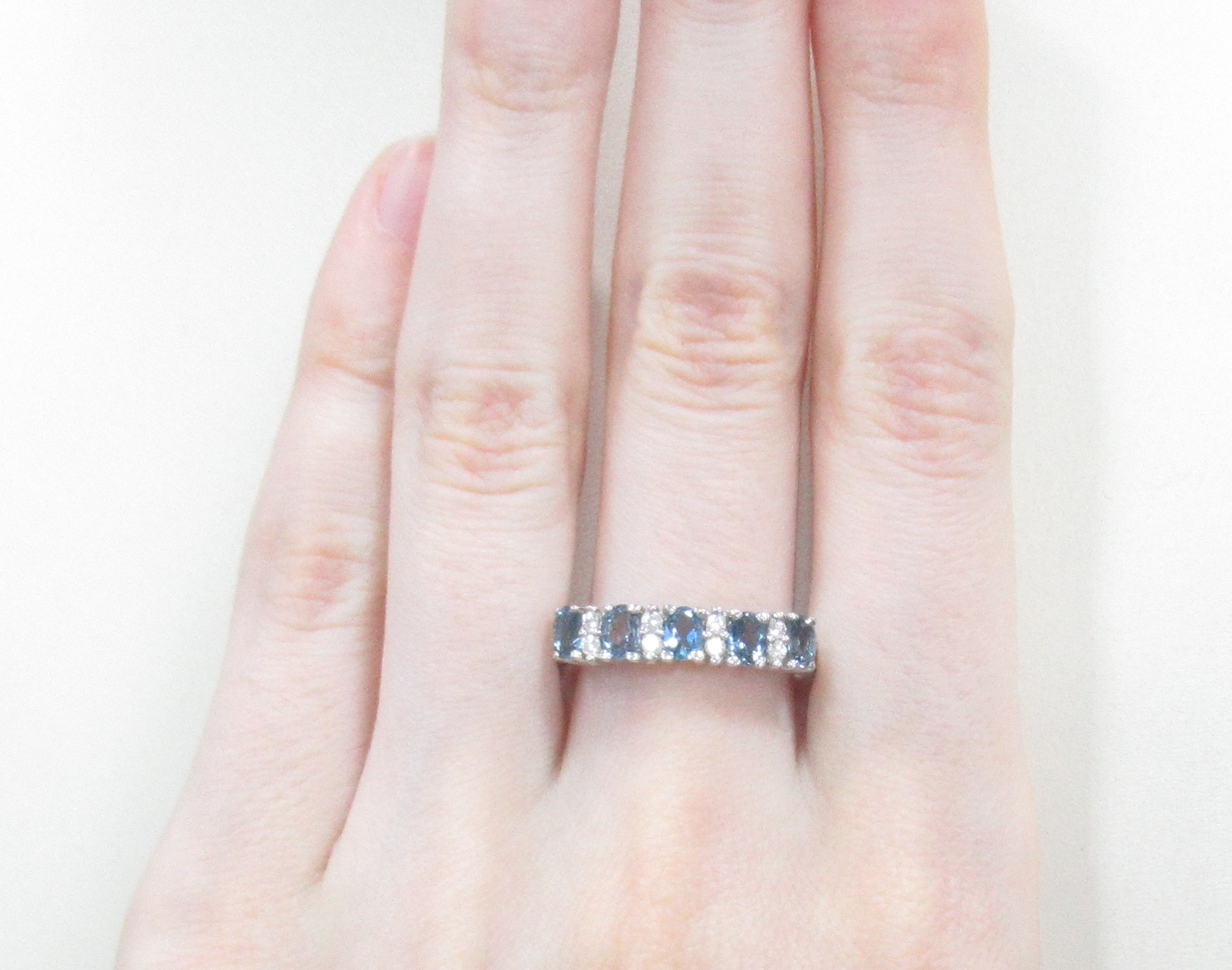 Серебряное кольцо с топазами Лондон